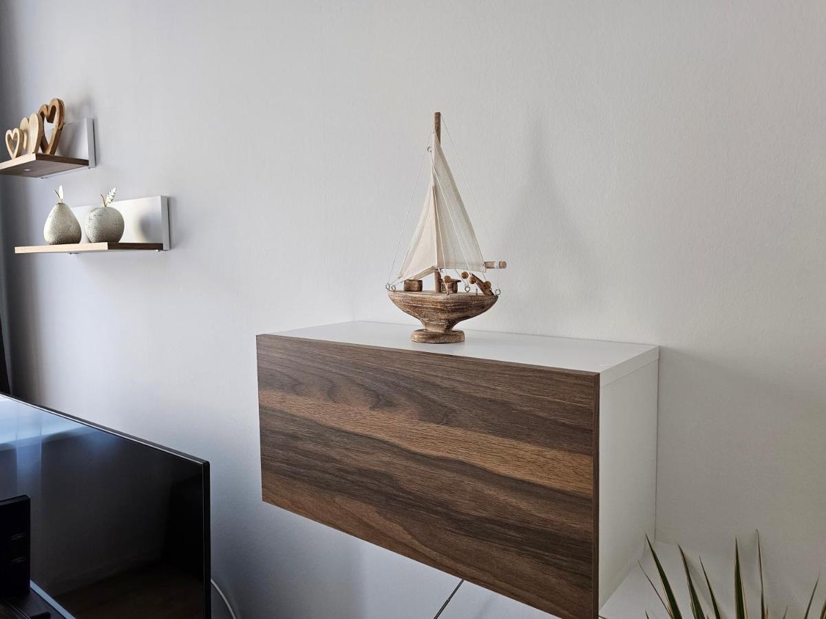 Schoene Grosse Ferienwohnung 79M2 Und 2 Baeder, Zentrumnah, 2Og エアフルト エクステリア 写真