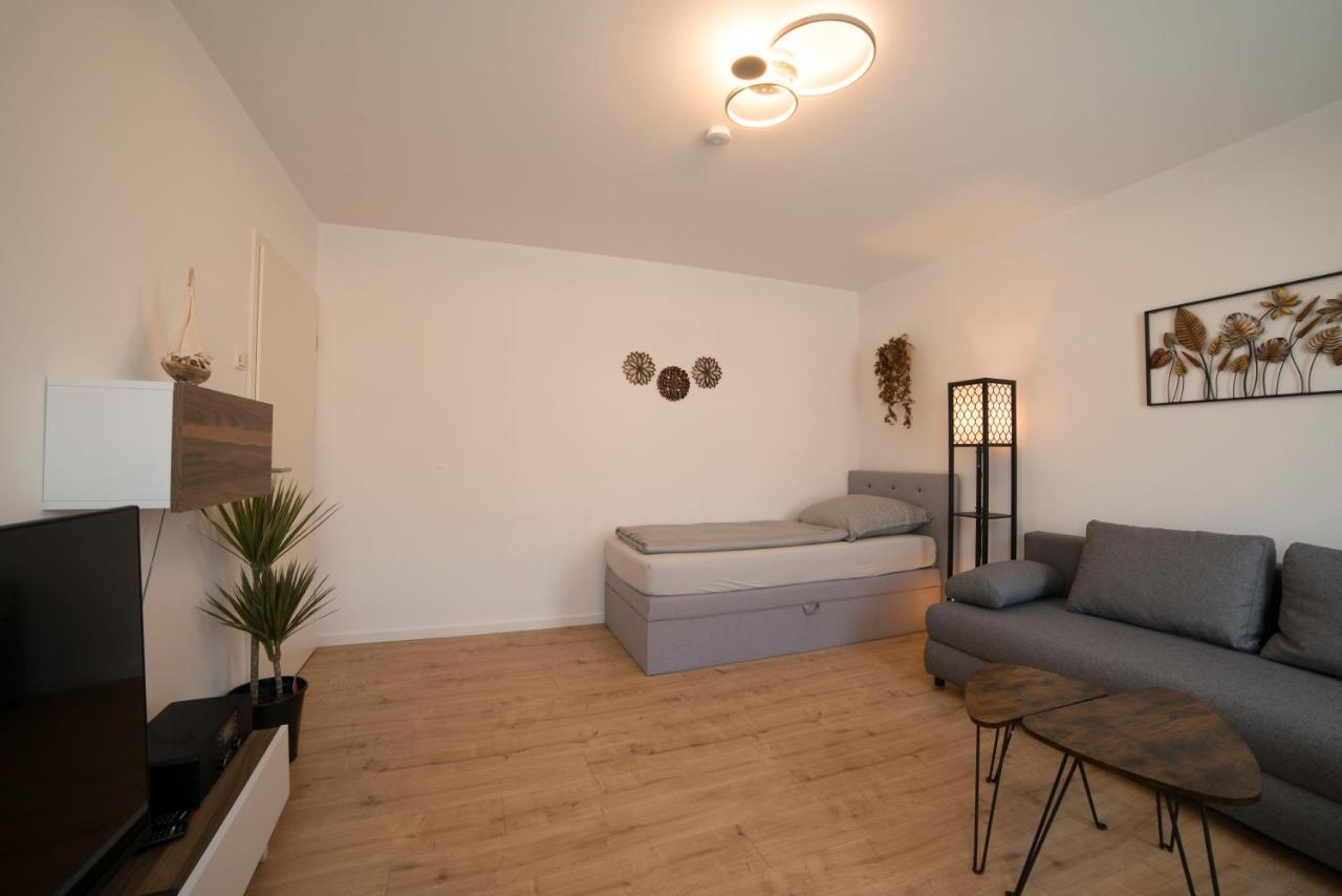 Schoene Grosse Ferienwohnung 79M2 Und 2 Baeder, Zentrumnah, 2Og エアフルト エクステリア 写真
