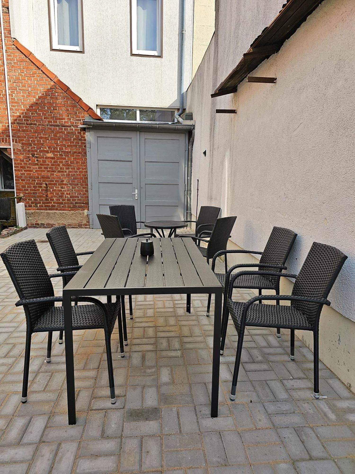 Schoene Grosse Ferienwohnung 79M2 Und 2 Baeder, Zentrumnah, 2Og エアフルト エクステリア 写真